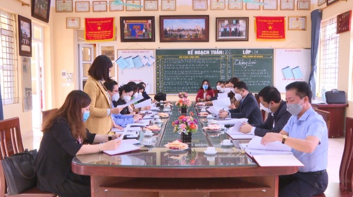 Ban Văn hóa Xã hội HĐND tỉnh khảo sát việc thực hiện các khoản thu, chi tại trường tiểu học và THCS Hồng Nam