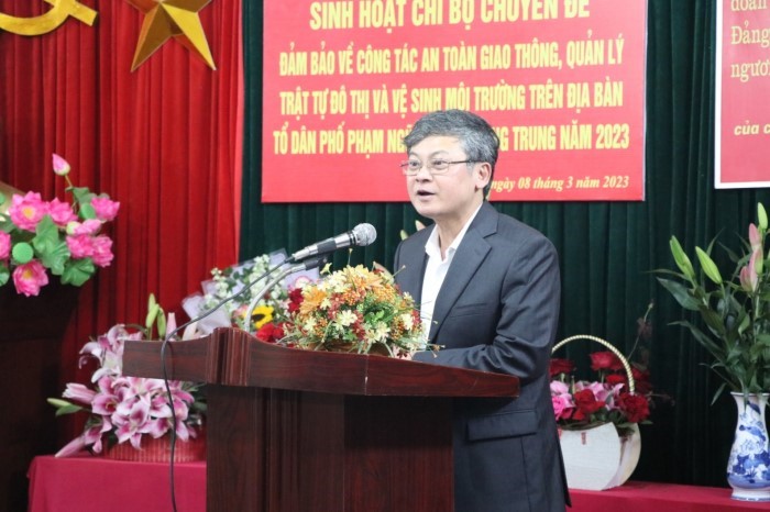 Đồng chí Phó chủ tịch UBND tỉnh dự sinh hoạt chi bộ tổ dân phố Phạm Ngũ Lão, phường Quang Trung