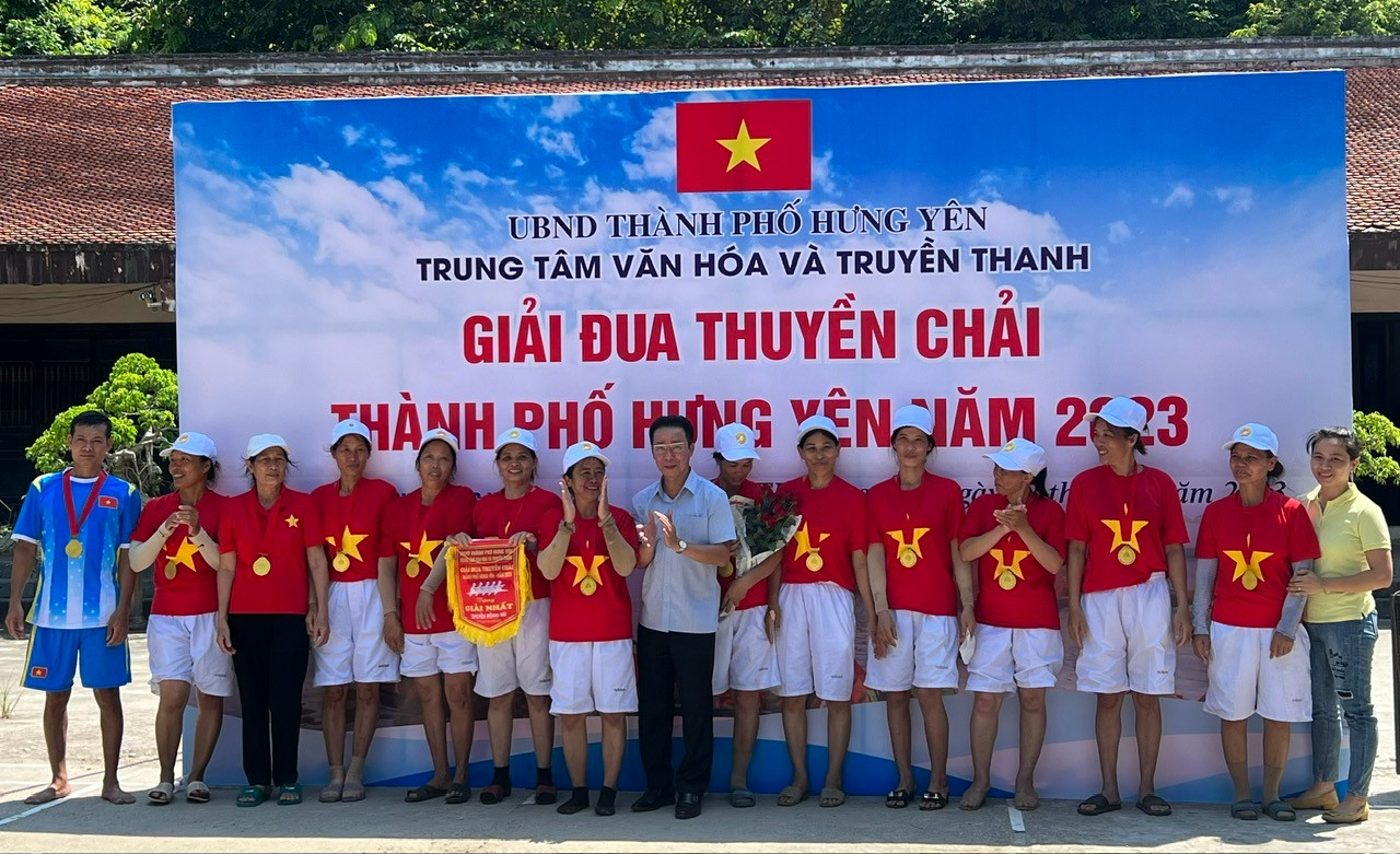 Giải đua thuyền chải thành phố Hưng Yên năm 2023