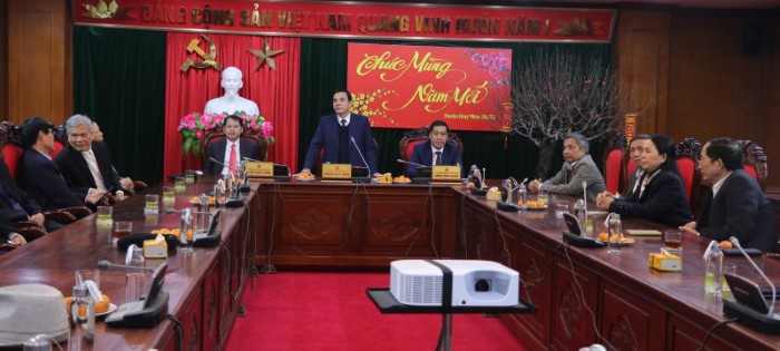 Thành ủy Hưng Yên gặp mặt các đồng chí nguyên là lãnh đạo tỉnh qua các thời kỳ, nghỉ hưu trên địa bàn thành phố