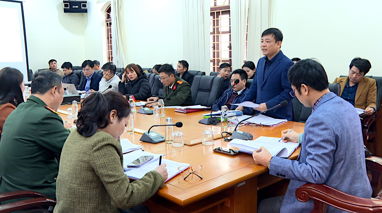 Thành phố tổ chức họp bàn phương án tổ chức cưỡng chế thu hồi đất đối với 3 trường hợp đường Triệu Quang Phục