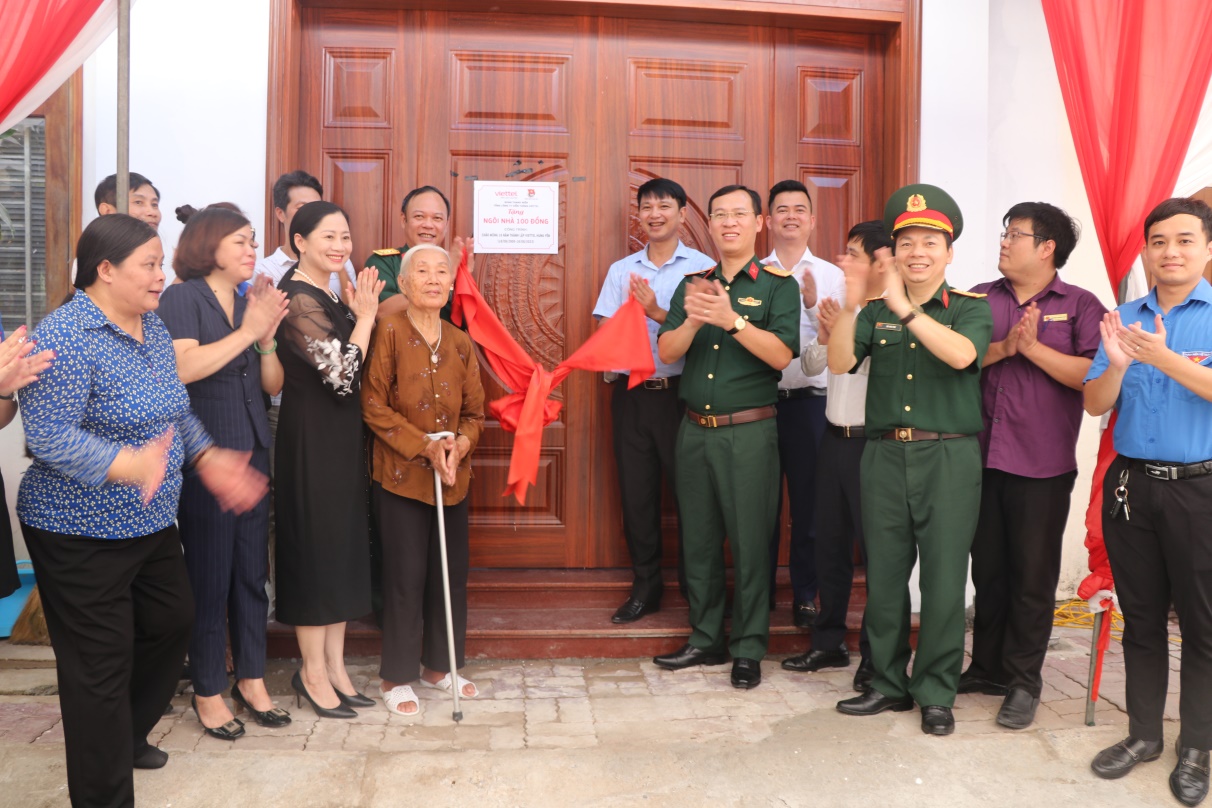 Khánh thành “Ngôi nhà 100 đồng” tại phường Quang Trung