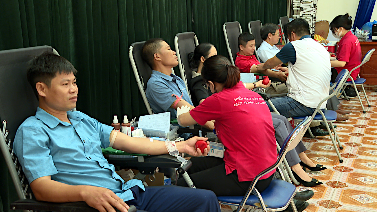 Thành phố tổ chức Ngày hội hiến máu tình nguyện - Phố Hiến những trái tim hồng đợt III năm 2023
