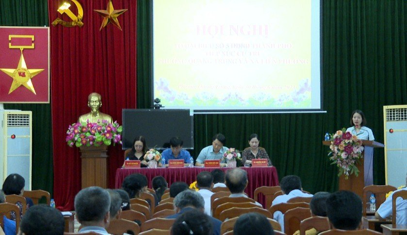 Tổ đại biểu số 5 HĐND thành phố tiếp xúc cử tri phường Quang Trung và xã Liên Phương
