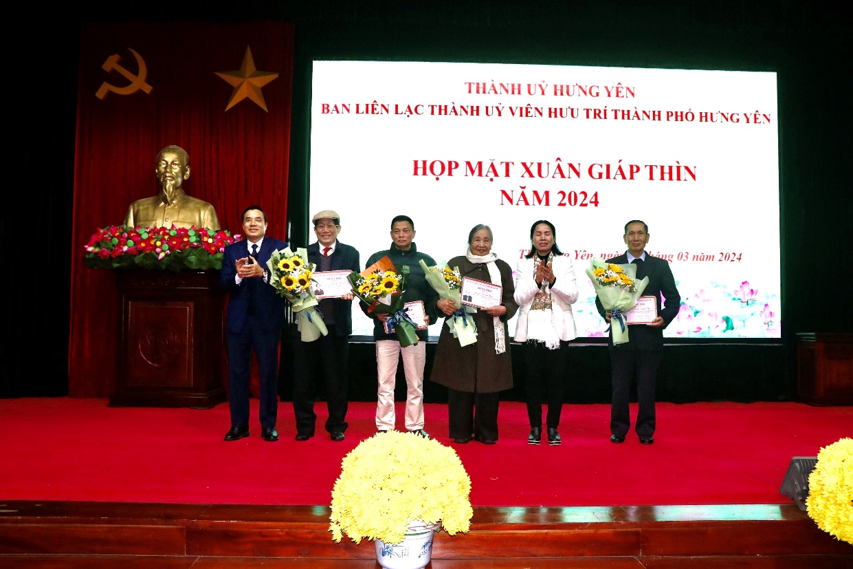 Ban liên lạc Thành ủy viên Hưu trí Hưng Yên gặp mặt đầu xuân Giáp Thìn 2024