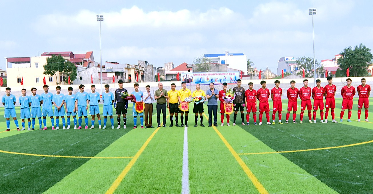 Giao hữu bóng đá giữa Cân lạc bộ PVF tỉnh Hưng Yên   và Câu lạc bộ Bóng đá trẻ Công an Hà Nội