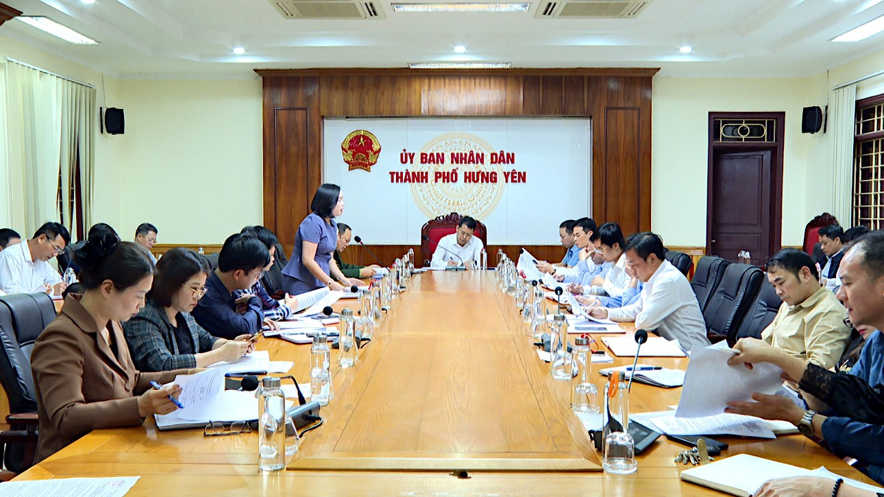 Ủy ban Nhân dân thành phố Hưng Yên tổ chức cuộc họp  dự thảo kế hoạch thực hiện Chuyển đổi số thành phố Hưng Yên năm 2024