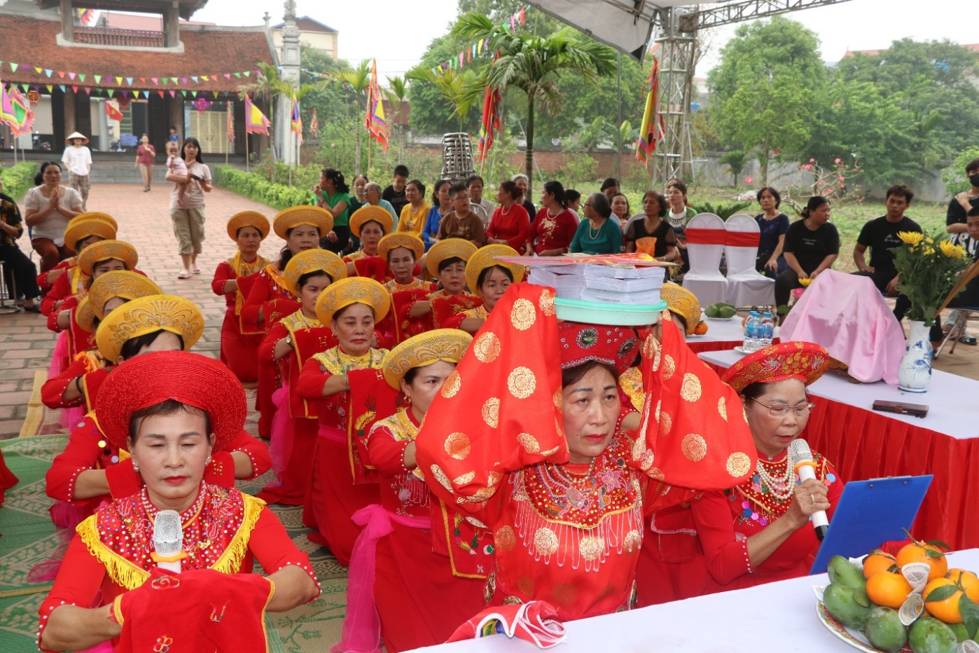 Lễ hội truyền thống Đền thờ Quốc tổ Lạc Long Quân