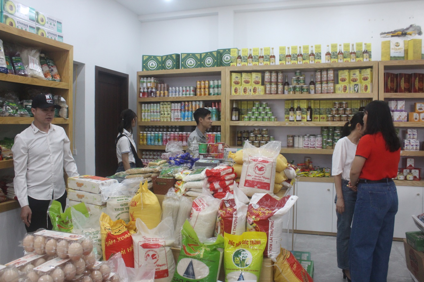 Khai trương điểm giới thiệu và bán sản phẩm rau củ quả, nông sản, thực phẩm chứng nhận Vietgap, hữu cơ, OCOP