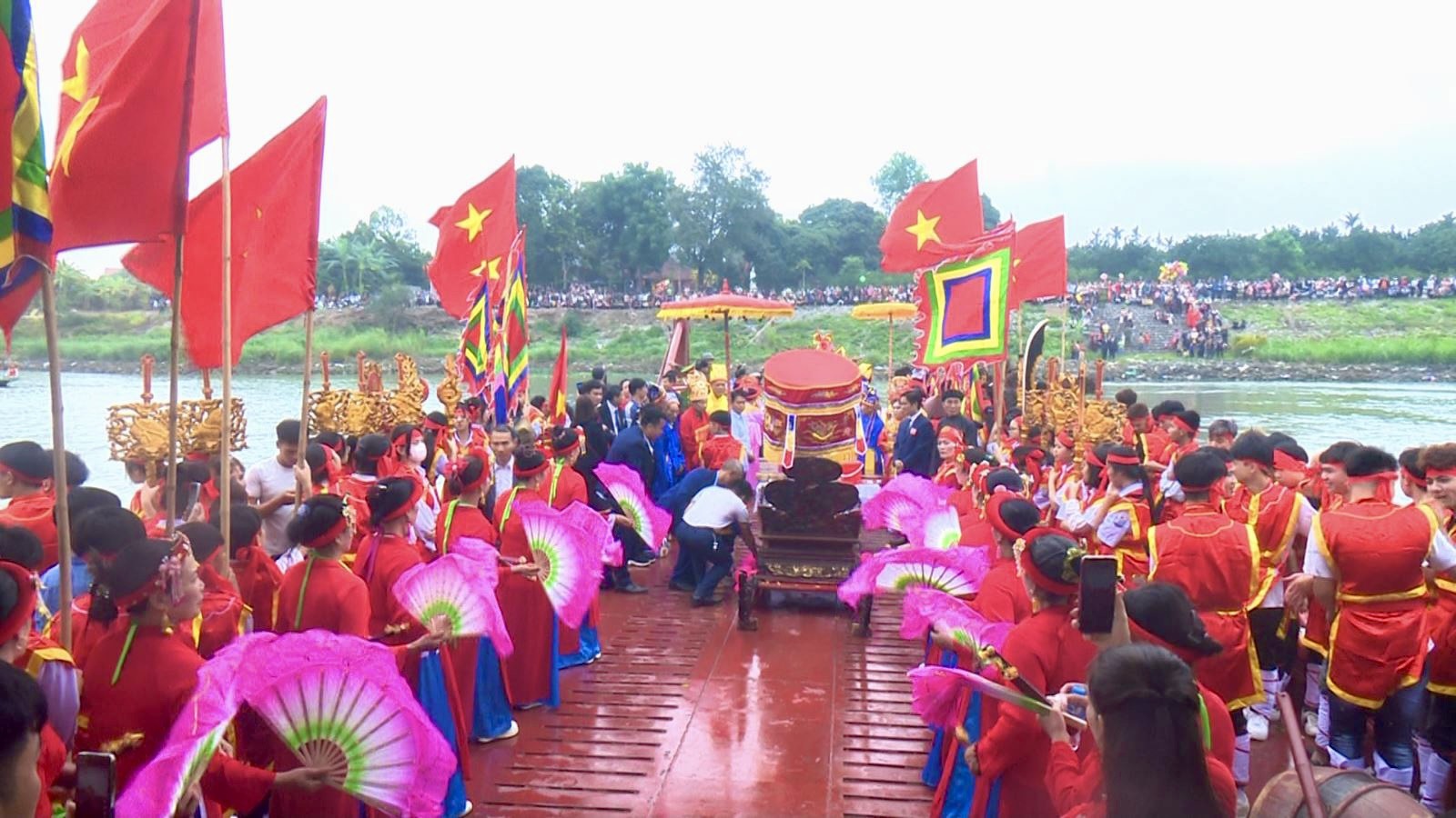 Xã Phú Cường khai mạc lễ hội Đình Bồng Châu năm 2024