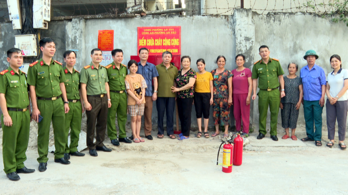 Đoàn kiểm tra Cục Cảnh sát phòng cháy, chữa cháy và cứu nạn, cứu hộ kiểm tra công  tác phòng cháy chữa cháy trên địa bàn thành phố Hưng Yên