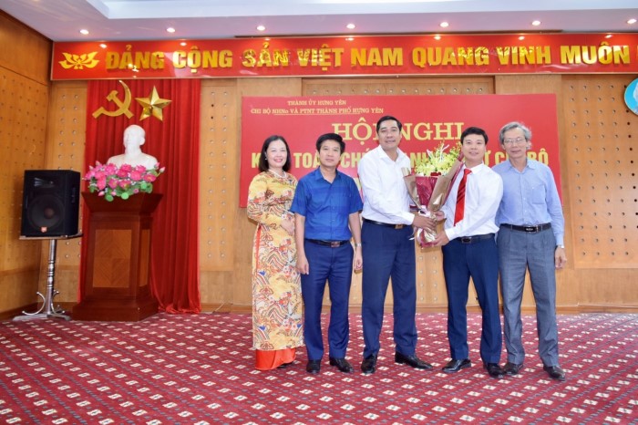 Bầu Bí thư Chi bộ Ngân hàng NN&PTNT thành phố Hưng Yên