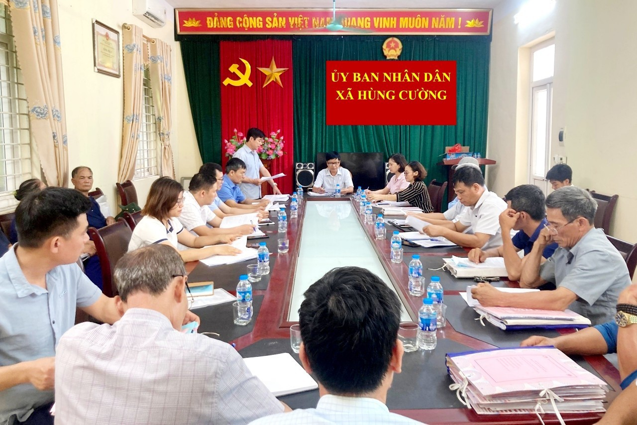 Ban đại diện Hội đồng quản trị Ngân hàng Chính sách xã hội thành phố Hưng Yên thực hiện kiểm tra giám sát hoạt động quản lý nguồn vốn tín dụng chính sách tại xã Hùng Cường