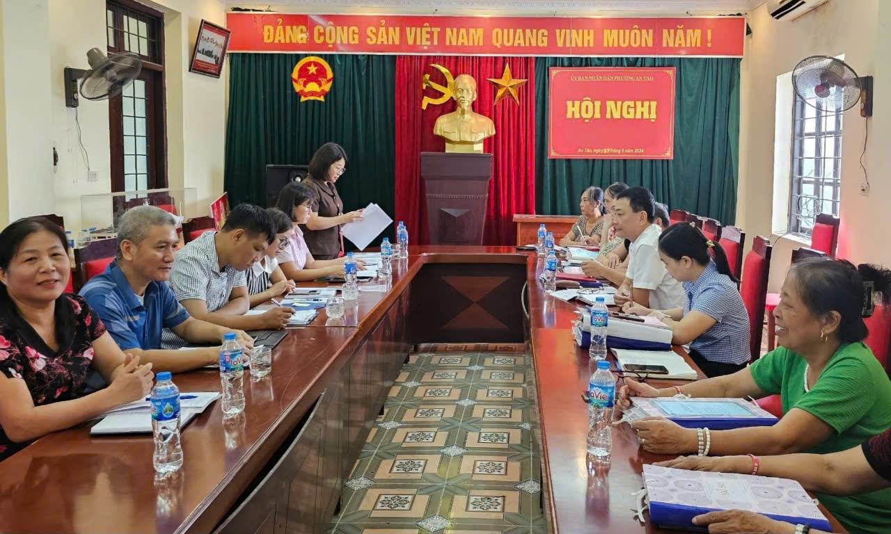 Ban đại diện Hội đồng quản trị Ngân hàng Chính sách xã hội (HĐQT NHCSXH) thành phố Hưng Yên thực hiện kiểm tra giám sát hoạt động quản lý nguồn vốn tín dụng chính sách tại phường An Tảo