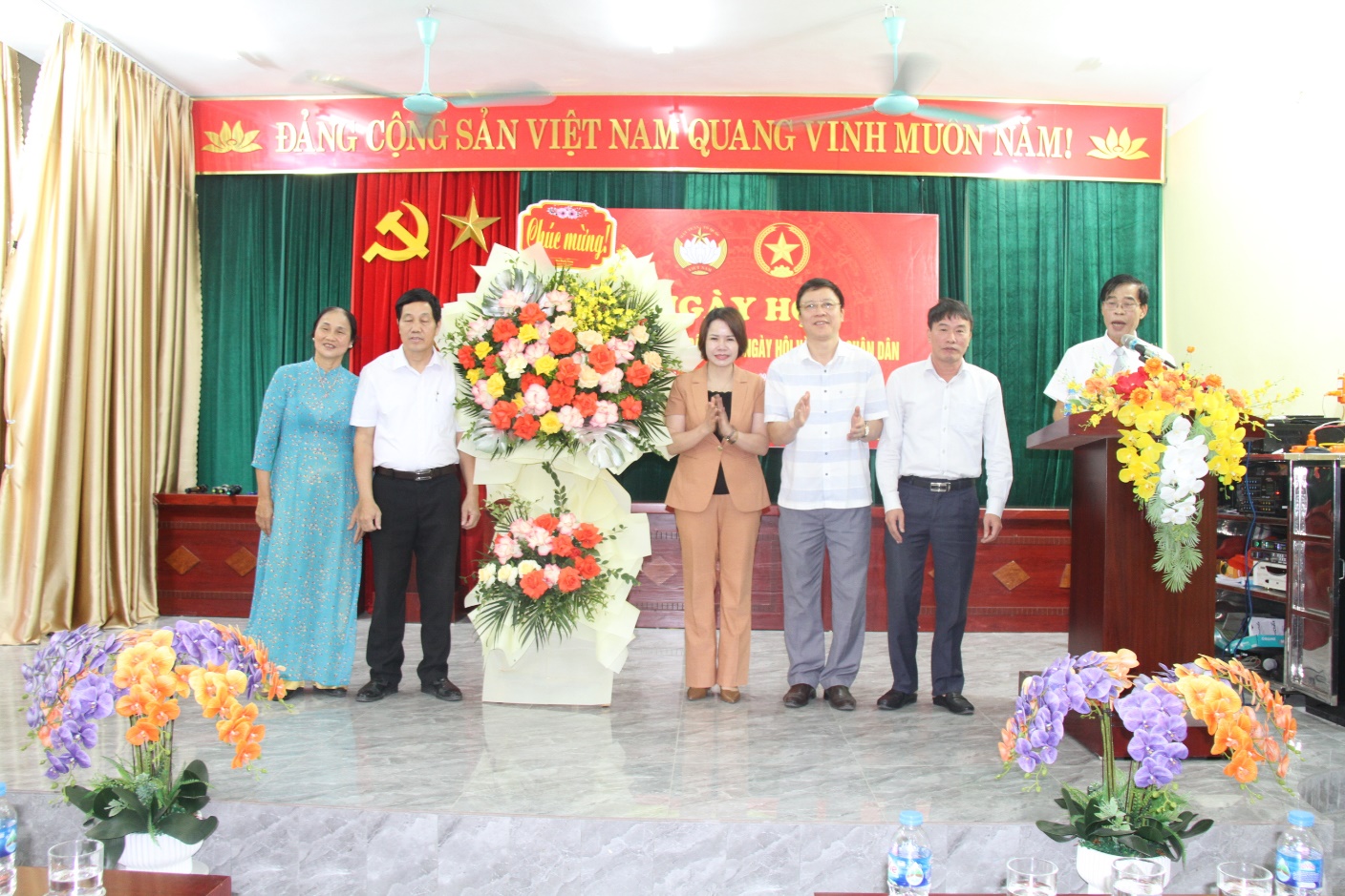 Khu phố Đông Thành, phường Quang Trung tổ chức ngày hội Đại đoàn kết toàn dân tộc - Ngày hội văn hóa quân dân