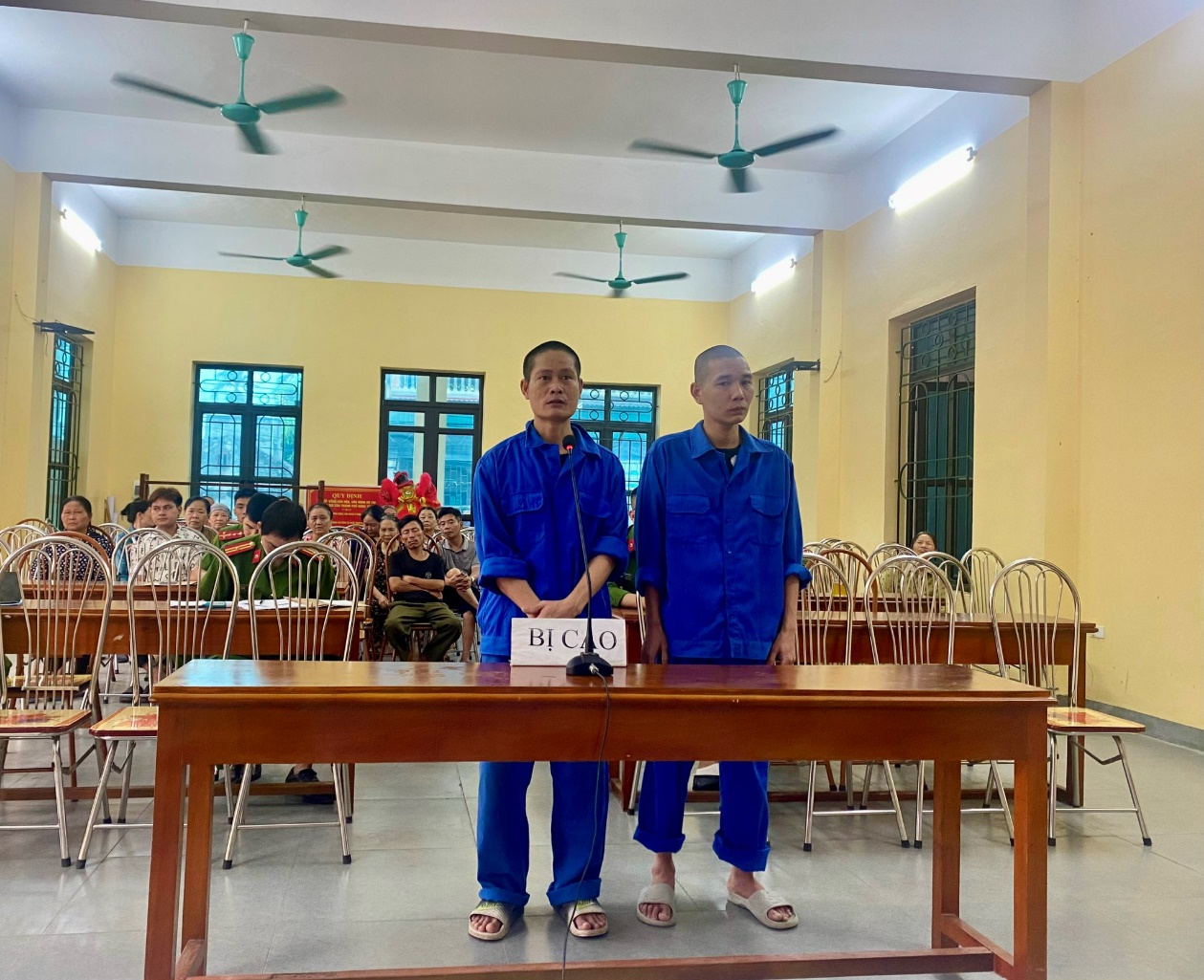 Tòa án Nhân dân thành phố Hưng Yên xét xử lưu động  2 vụ án tàng trữ trái phép chất ma túy