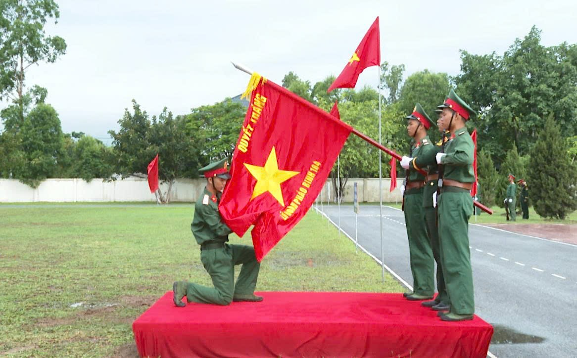Đoàn công tác thành phố dự Lễ tuyên thệ chiến sỹ mới nhập ngũ tại Lữ đoàn Pháo binh 164, Quân đoàn 12