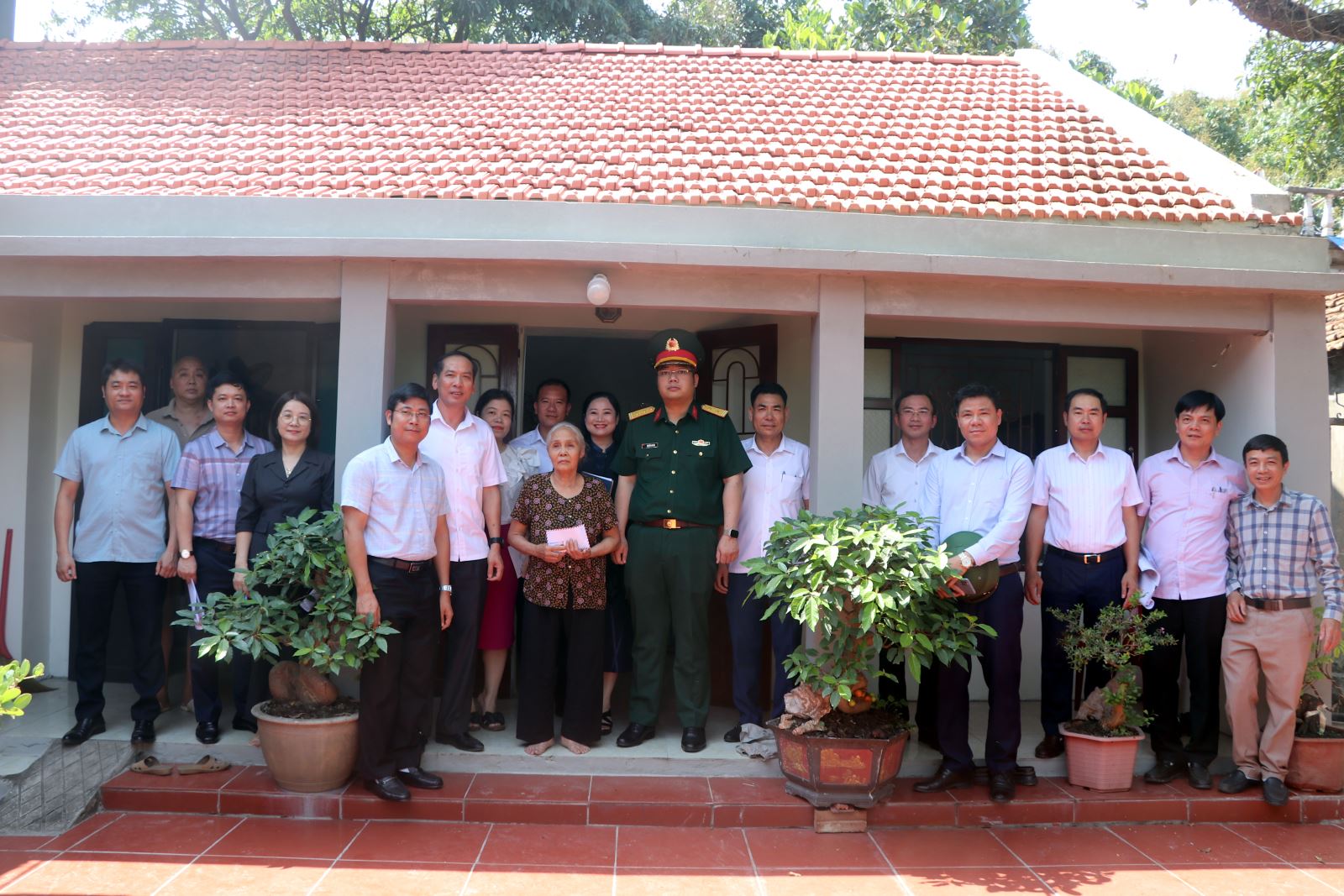 Kiểm tra việc hỗ trợ xây dựng, sửa chữa nhà tạm, nhà dột  trên địa bàn thành phố Hưng Yên