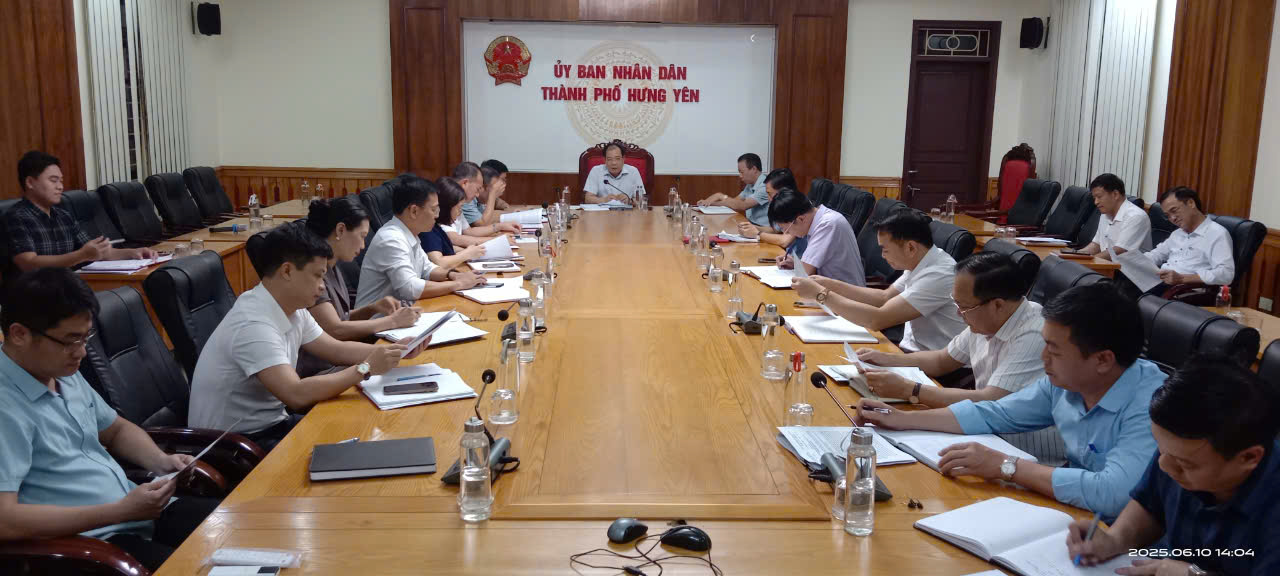 Thành phố họp đánh giá tình hình thực hiện kế hoạch phát triển kinh tế - xã hội 6 tháng đầu năm 2025