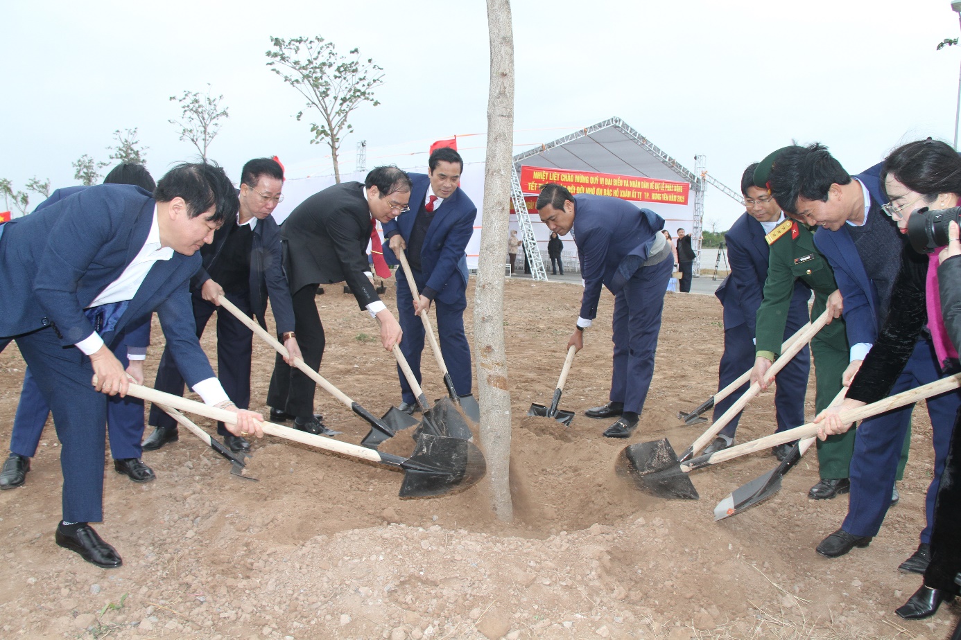 Thành phố Hưng Yên phát động “Tết trồng cây đời đời nhớ ơn Bác Hồ xuân Ất Tỵ 2025”