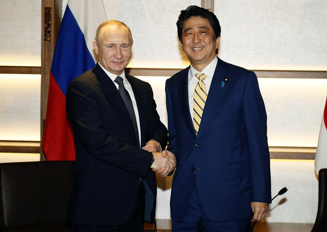 Tổng thống Nga Putin thăm Nhật Bản: Hòa bình và kinh tế