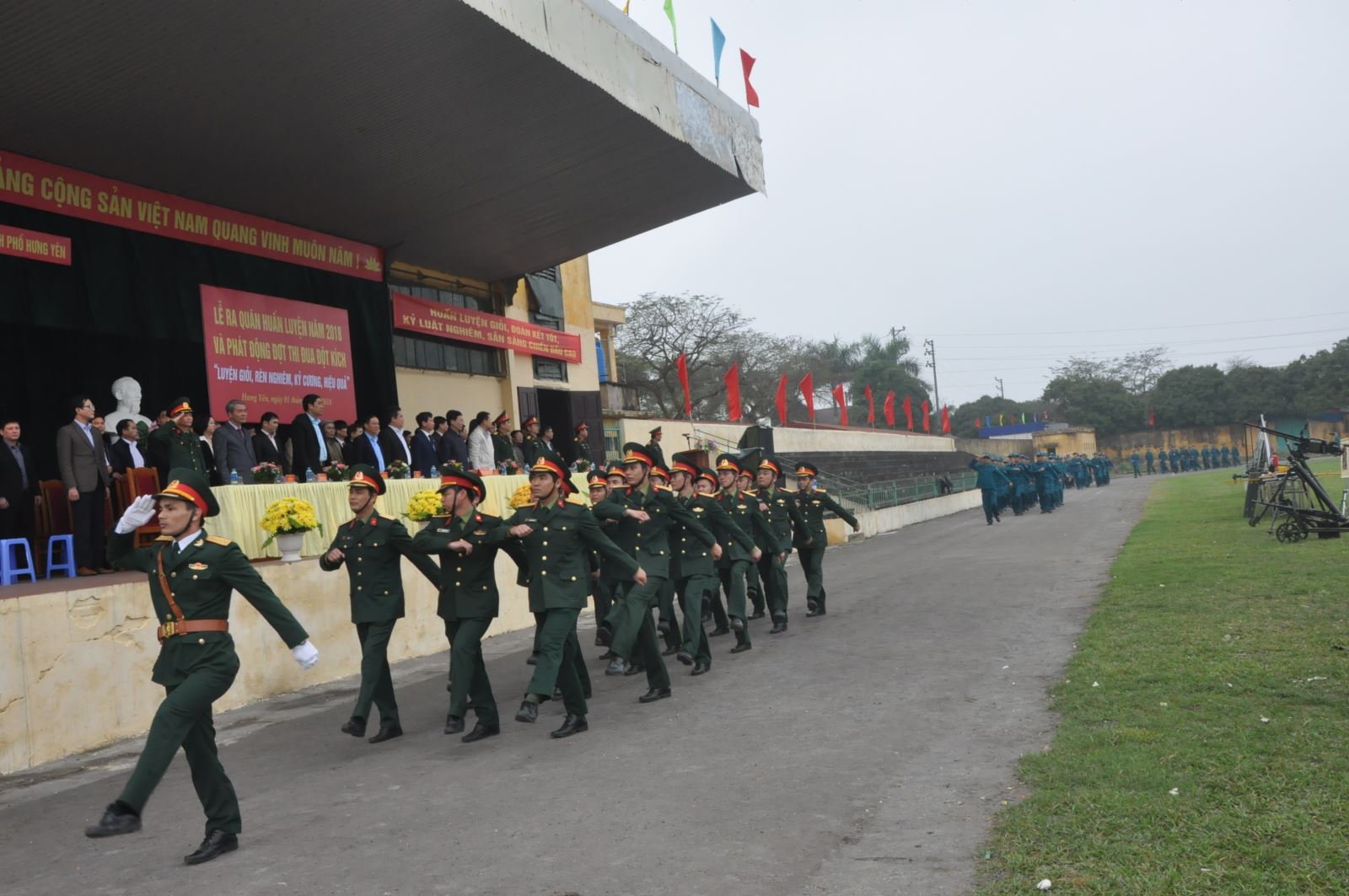 Ban Chỉ huy quân sự thành phố tổ chức lễ ra quân huấn luyện năm 2018 và phát động đợt thi đua đột kích 