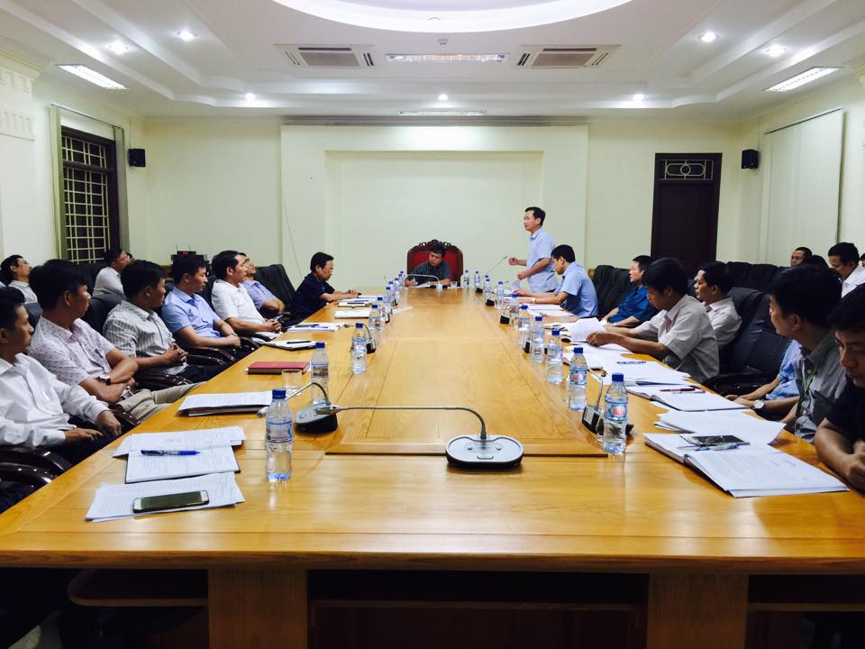 Đồng chí Phó Chủ tịch UBND tỉnh Nguyễn Minh Quang kiểm tra việc thực hiện đầu tư xây dựng các dự án cấp nước trên địa bàn thành phố Hưng Yên
