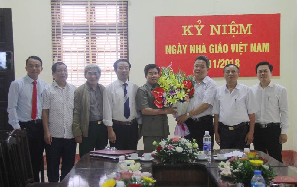 Trung tâm bồi dưỡng chính trị thành phố gặp mặt nhân kỉ niệm 36 năm ngày Nhà giáo Việt Nam 20/11