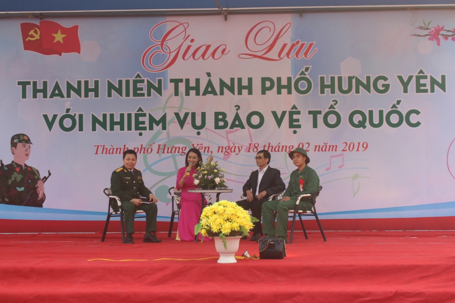 Giao lưu thanh niên thành phố Hưng Yên lên đường nhập ngũ năm 2019